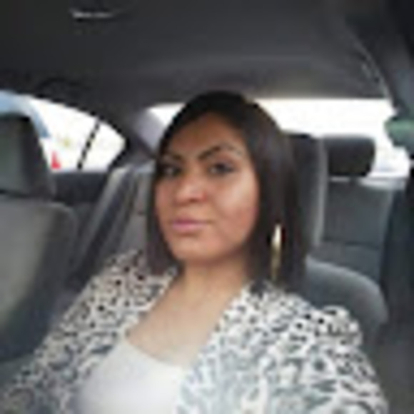 Meet your Posher, Abigail - Picture 1 of 1